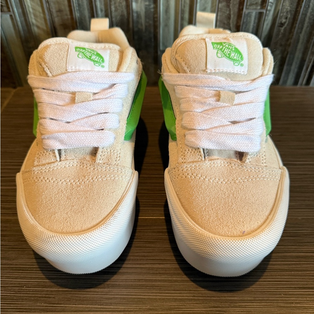 Vans Sneakers in Beige and Green Size 5.5